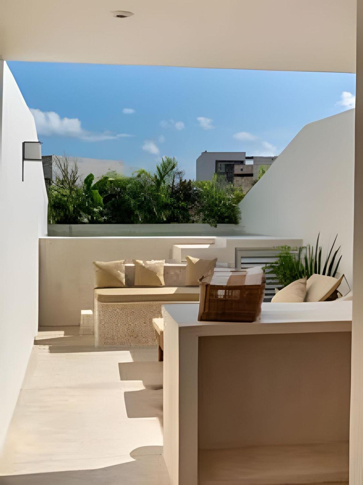 Piscina Privada Con Gran Comodidad. *